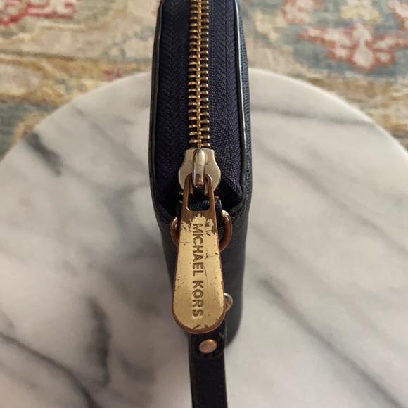 Michael Kors Wallet/Wristlet Navy Blue - Picture 5 of 6